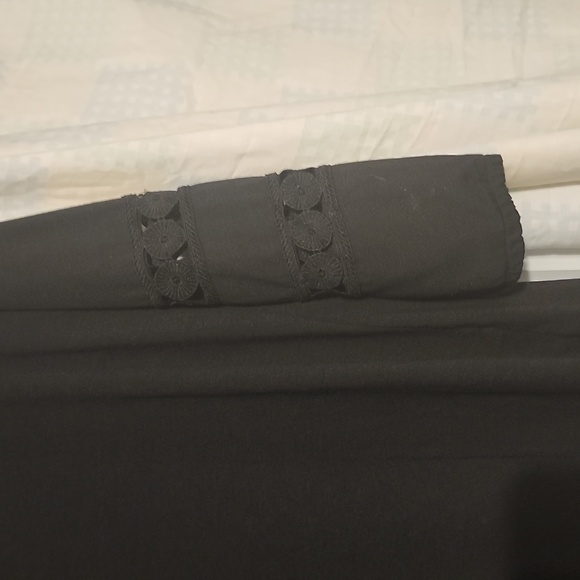 New Directions Black Boho Lace-up Top Size Medium - Picture 5 of 6